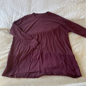 Lululemon sleeve pullover top